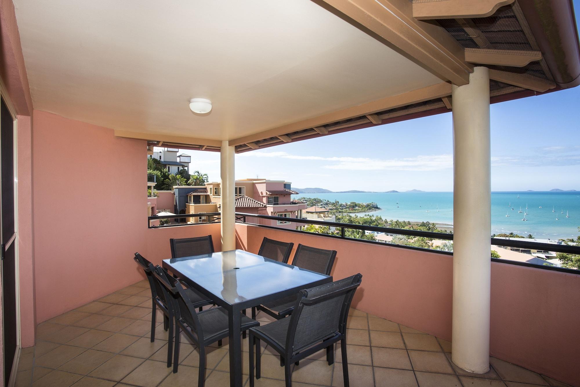 Martinique Whitsunday Resort Airlie Beach Exterior foto