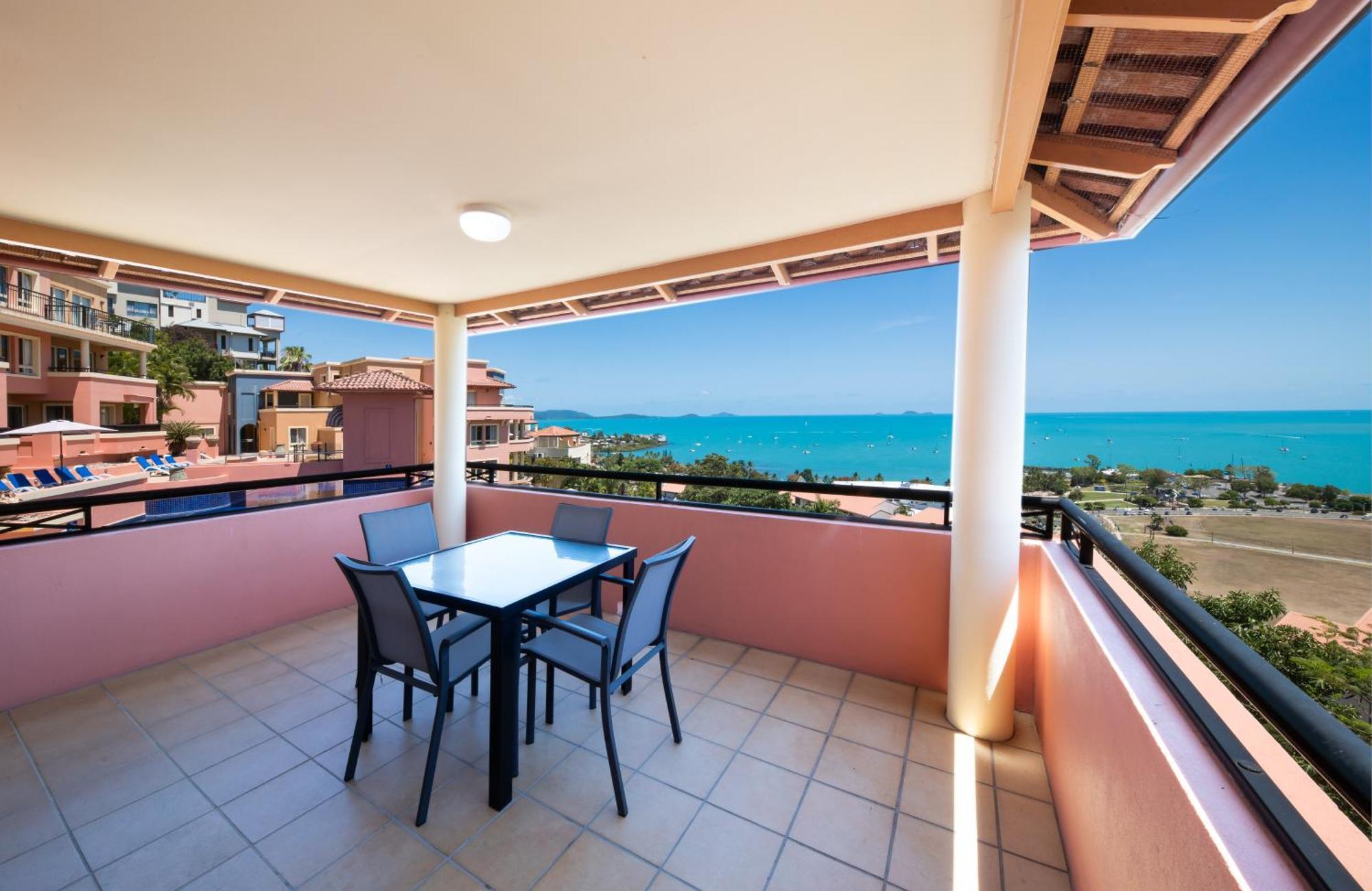 Martinique Whitsunday Resort Airlie Beach Exterior foto
